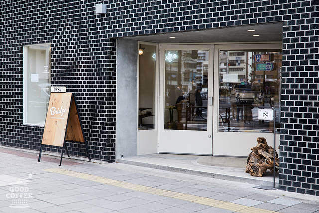 オシャレなカフェの外観特集!人気店に学ぶ雰囲気作りのコツ