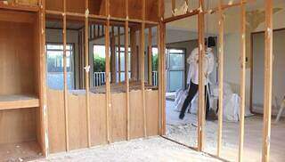 めくって剥いで壊して捨てる。壁解体の鉄則を教えます | DIYer(s)│リノベと暮らしとDIY。