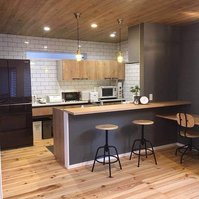 キッチンの照明器具を交換したい!外し方・取付方法をご紹介!