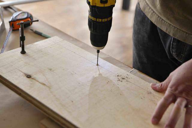 ベランダをもっと楽しもう！2段プランターラックをDIY。