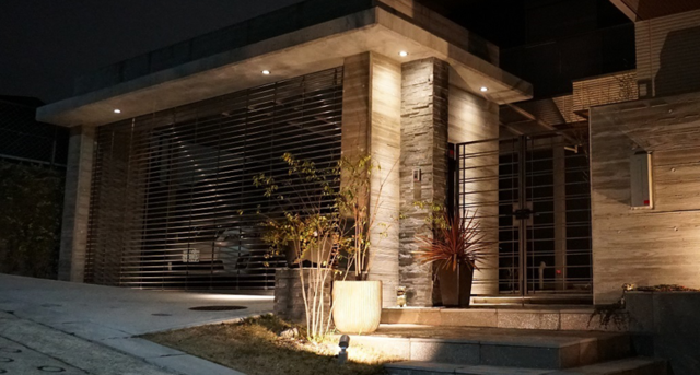 自宅にガレージを作りたい！種類別のリフォーム費用と知っておきたい注意点