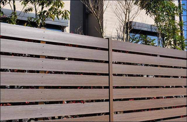 自慢の外観！庭の印象をつくる外構目隠しフェンスの施工例