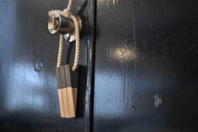 0円DIY!?端材で作るドアストッパーで家をもっと好きになる。