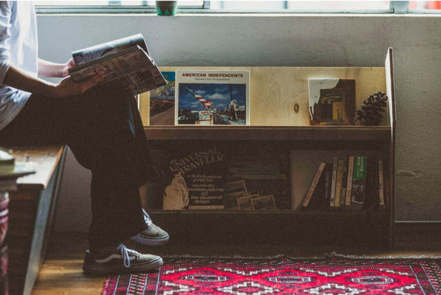 材料費3000円以下で家具作り!飾って片付くディスプレイラックをDIY!