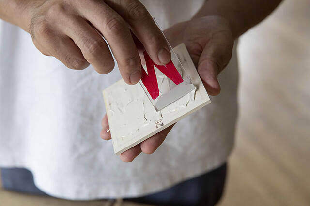 暮らしを上げるタイル天板。海外ライクなサイドテーブルをDIY