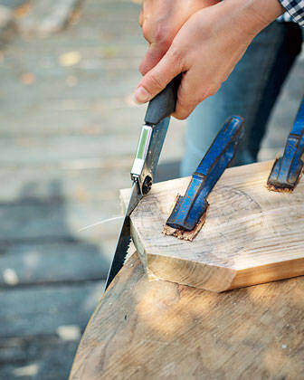 身近な素材で作る温故知新な木工スタイル!採れたて生木で小粋な豆皿をDIY