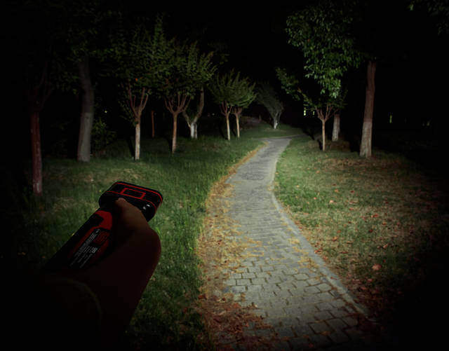 充電式マルチLEDライトバーはキャンプ&フェスで大活躍！防災にも役立つ電動工具