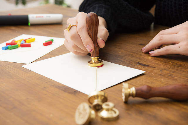 グルーペンGlueyで楽しむ!アートでポップなデコレーションアート