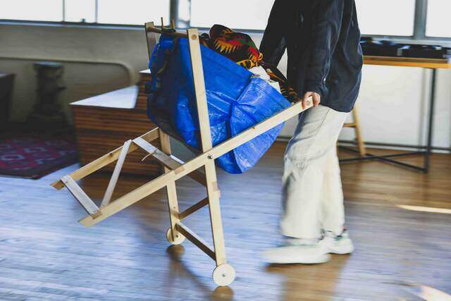 干せて、畳めて、転がせます!IKEAバッグで作るランドリーワゴンをDIY!