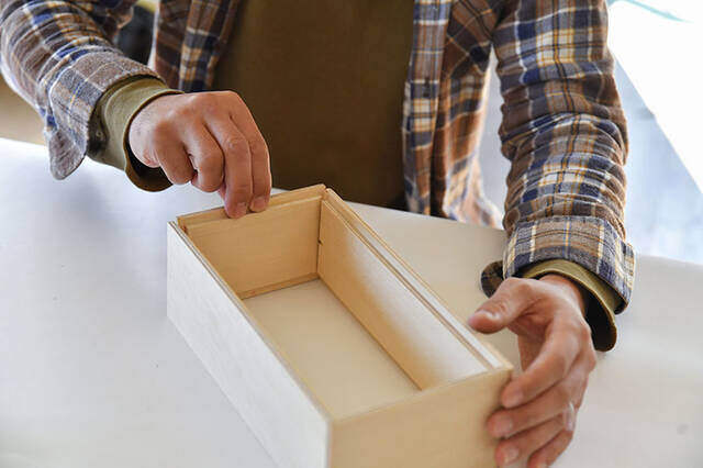 コスパ◎×簡単×実用的!“作りたくなる3拍子”が揃ったスタイリッシュなティッシュケースをDIY