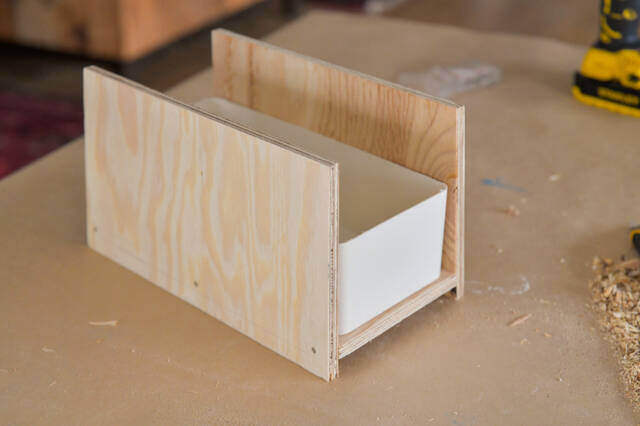 材料たった2つで玄関を格上げ!小物も吊るせる“多目的傘かけ”をDIY