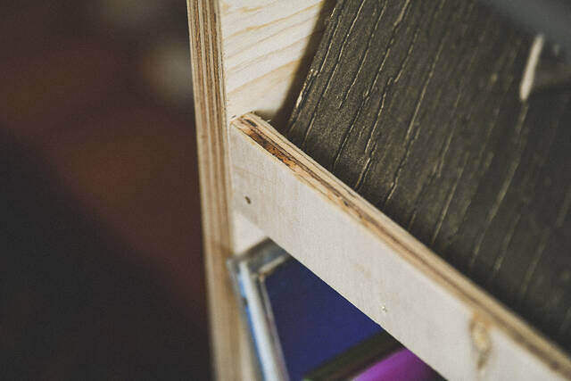 雑誌・植物これ一台！“大容量”で“飾れる”欲張りレコードラックをDIY