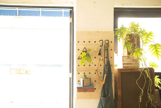 有孔ボード、作れるって知ってた??自分だけのペグボードをDIY!
