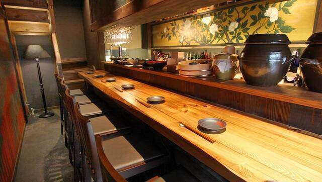 おひとり様専用飲食店のデザインのポイントとは?