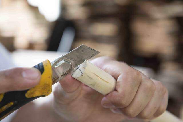 丸棒×セメントで作るDIY傘立て!自宅の玄関サイズにオーダーメイド