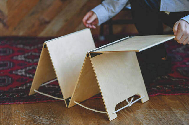 この変形にロマンがある!“パタっ”と畳めて“ガバっ”と広がるサイドテーブルをDIY