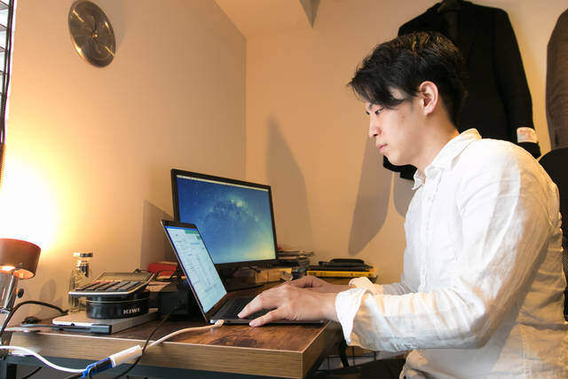 異国のホテル感を演出するのはタイル床！シックな雰囲気にこだわり抜いたリノベ部屋