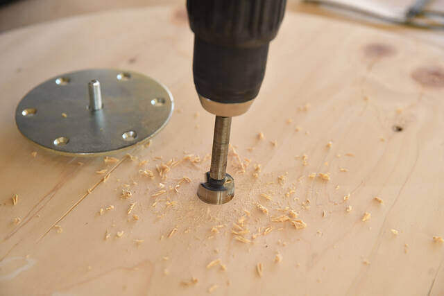 この脚、材料は