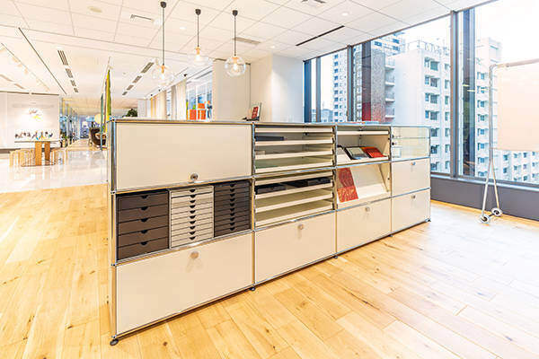 【オフィス棚の選び方ガイド】ワークスペースがオシャレな快適空間に!