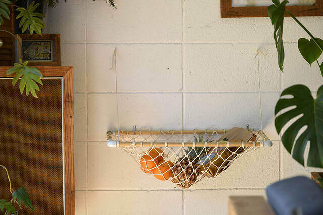 収納難民大歓喜!!コンパクト&便利な壁面収納を“アレ”で作る!