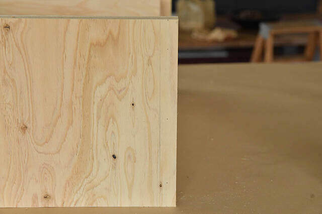 畳んで収納、開いてカフェに!収納力も抜群な移動式バタフライテーブルをDIY