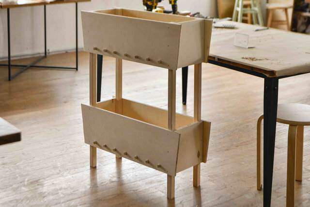 ベランダをもっと楽しもう！2段プランターラックをDIY。