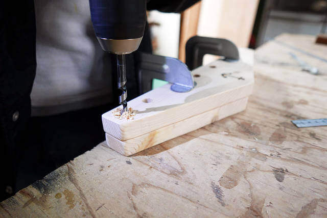 家でもキャンプでも使いたい!お手製ハンギングドライヤーラックの作り方!