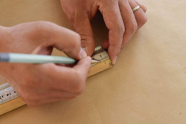 収納難民大歓喜!!コンパクト&便利な壁面収納を“アレ”で作る!