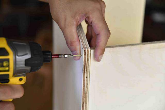 ルーターが消えた...！？ゴチャつく配線の目隠しラックをDIY