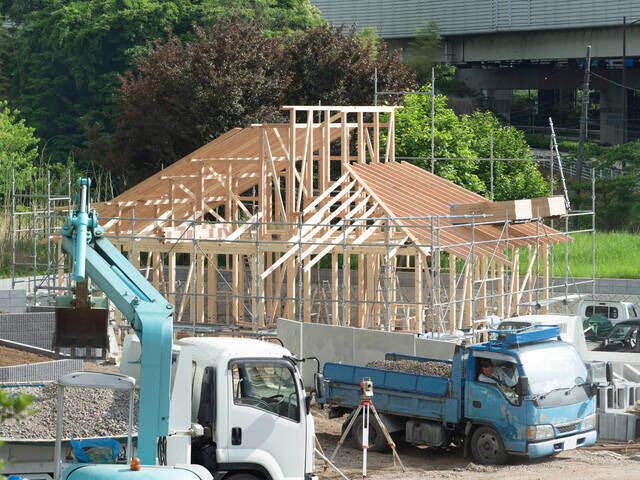 リフォーム?建て替え?古い家の改修、お得なのはどっち?!