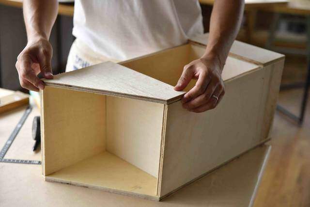 ルーターが消えた...！？ゴチャつく配線の目隠しラックをDIY