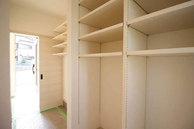 土間収納のオシャレな施工例5選！後悔しない玄関収納の作り方とは？