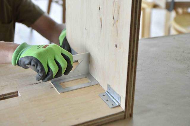 家中どこでもワークスペース！3×6合板1枚から作れる折りたたみデスク&ベンチ