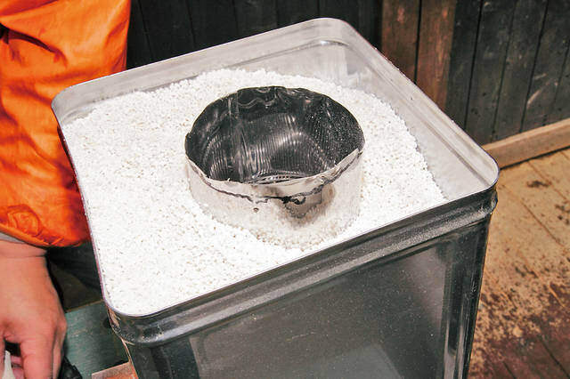 一斗缶&薪ストーブ用煙突で簡易型ロケットストーブを作る