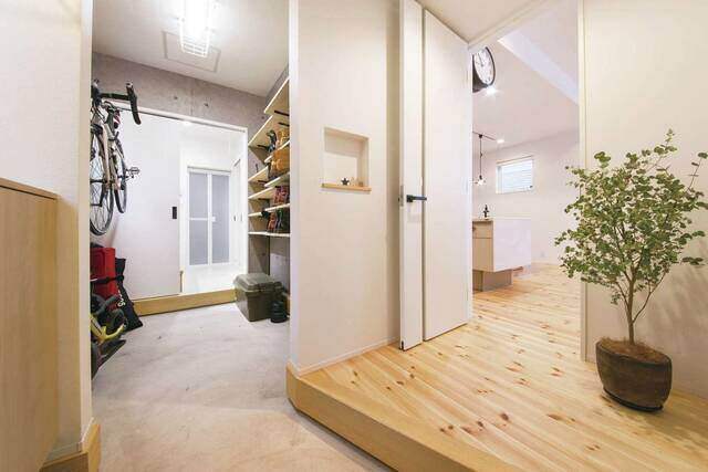 土間収納のオシャレな施工例5選！後悔しない玄関収納の作り方とは？