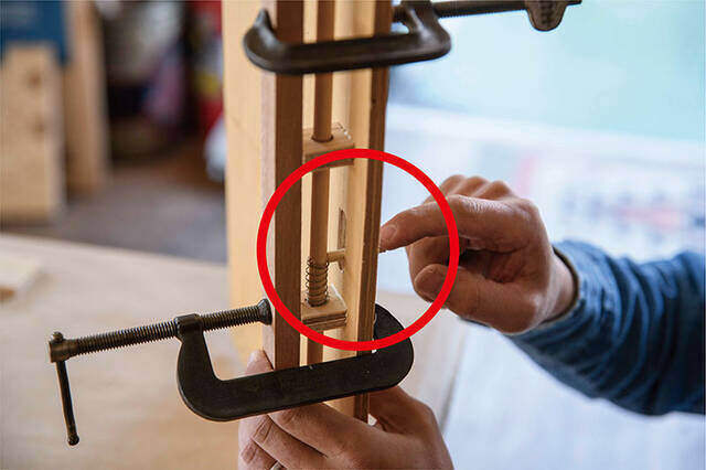 お部屋に春(スプリング)到来!バネを活用した技アリ収納棚をDIY