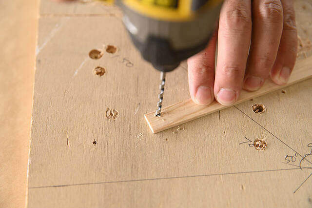 釣り用品の思わぬ活用法!?憧れの壁付けアームライトをDIY