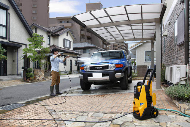 今年の大掃除はネクストレベルへ！　高圧洗浄機でお家丸ごとさっぱり年越し。