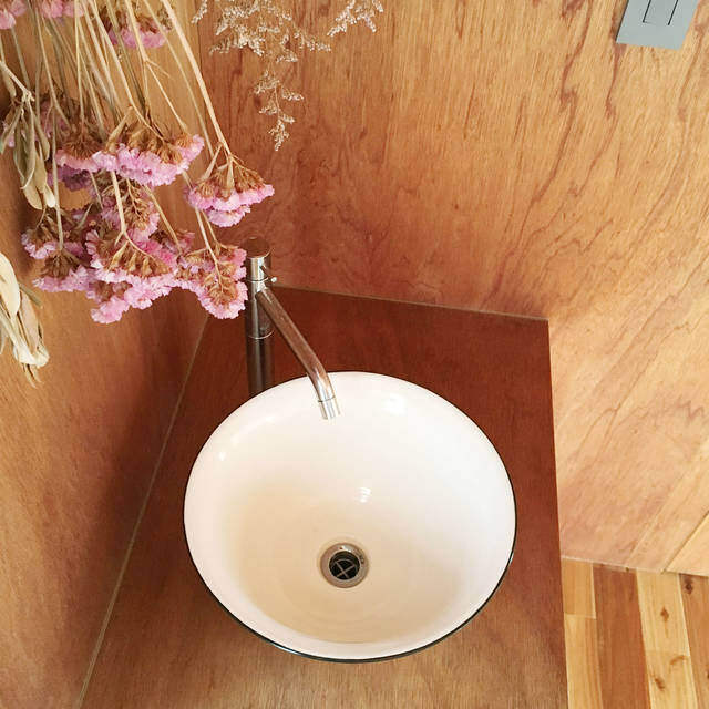オシャレなトイレは手洗いカウンターが主役！参考実例5選！