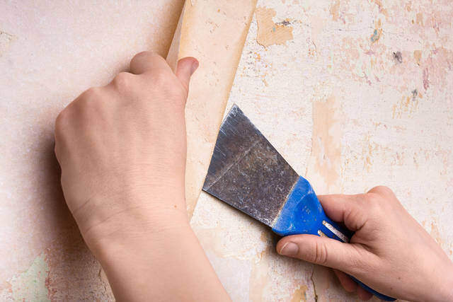 初心者さんも自分でできる!DIYでトイレの壁紙リフォームに挑戦!