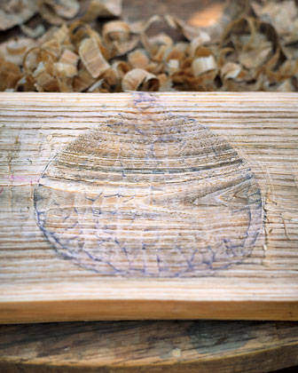 身近な素材で作る温故知新な木工スタイル!採れたて生木で小粋な豆皿をDIY