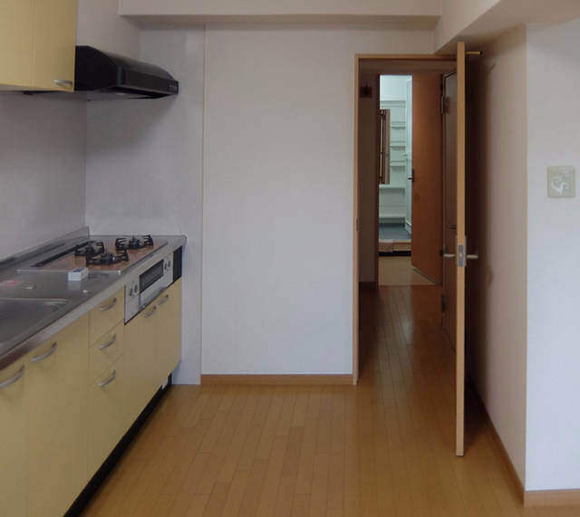 生活動線も思いのまま!コンクリート×アンティークで魅せるリノベーション。