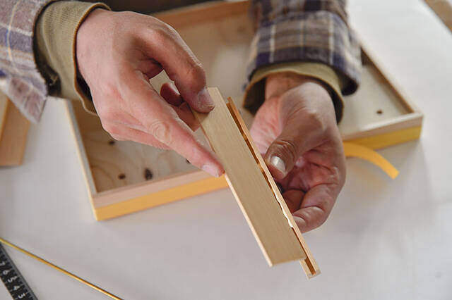 “片付け”がこんなに楽しい!デスク周りの“小物戦争”に終止符を打つオーガナイザーをDIY