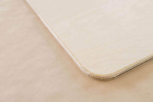 足を上げると気分もアガる!トランクカーゴが贅沢オットマンに変身するDIY