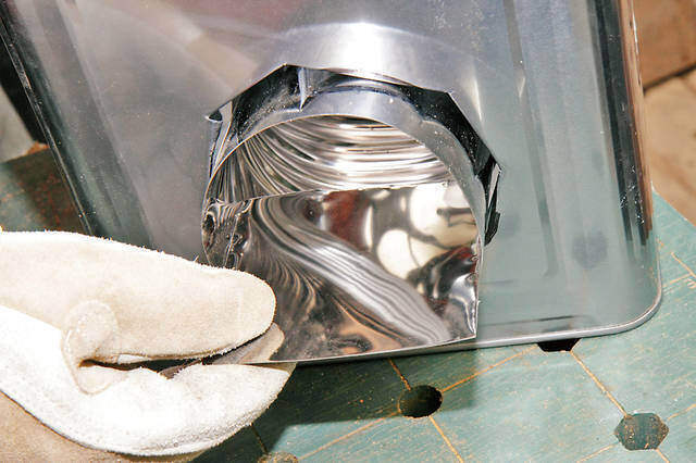 一斗缶&薪ストーブ用煙突で簡易型ロケットストーブを作る