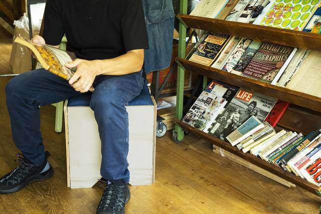 3cmの隙間にすっぽり収納！パタパタ折りたためるスツールをDIY！