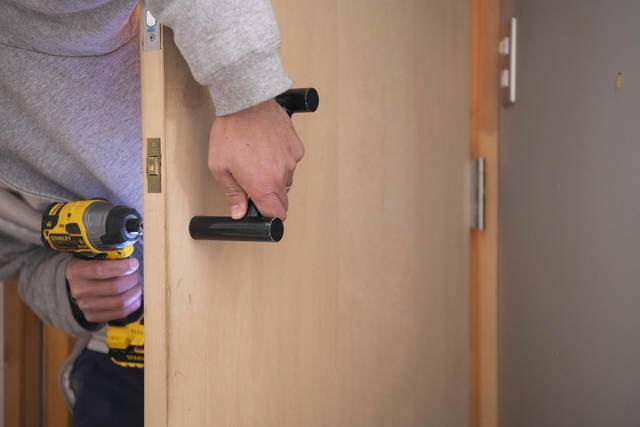 材料は3つだけ！シンプルかわいいドアノブをDIY！