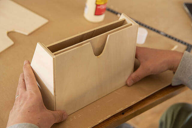 秘密はこの“M字”!アイラップの構造でゴミ袋ホルダーをDIY