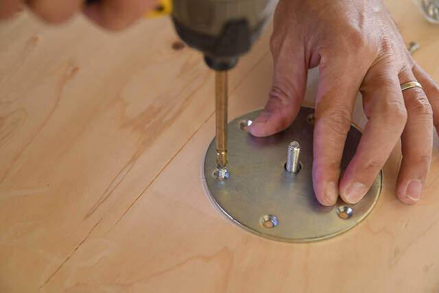 この脚、材料は