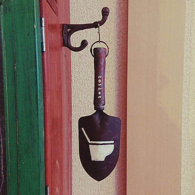 いつもの扉が見違える!おしゃれなトイレサインプレートをDIY!